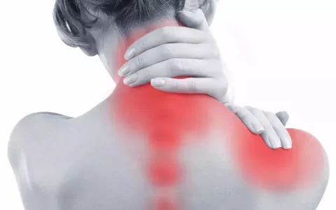 狗皮膏药怎么洗掉？黑膏药沾皮肤怎么去除