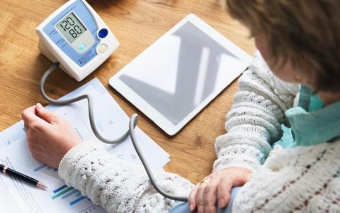 血压计的计量单位不同,omron血压计kpa怎么调成mmhg?