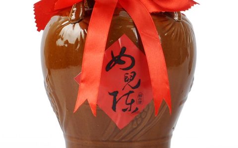 女儿红是哪个地方的名酒（女儿红是什么酒）
