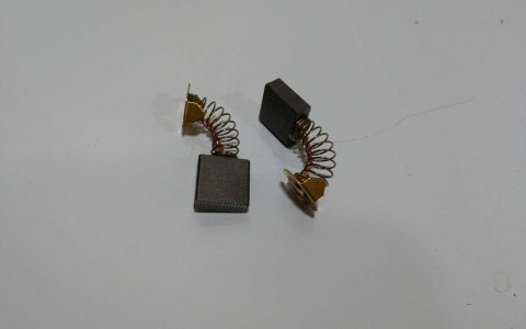 电机碳刷的作用是什么？碳刷什么干什么用的