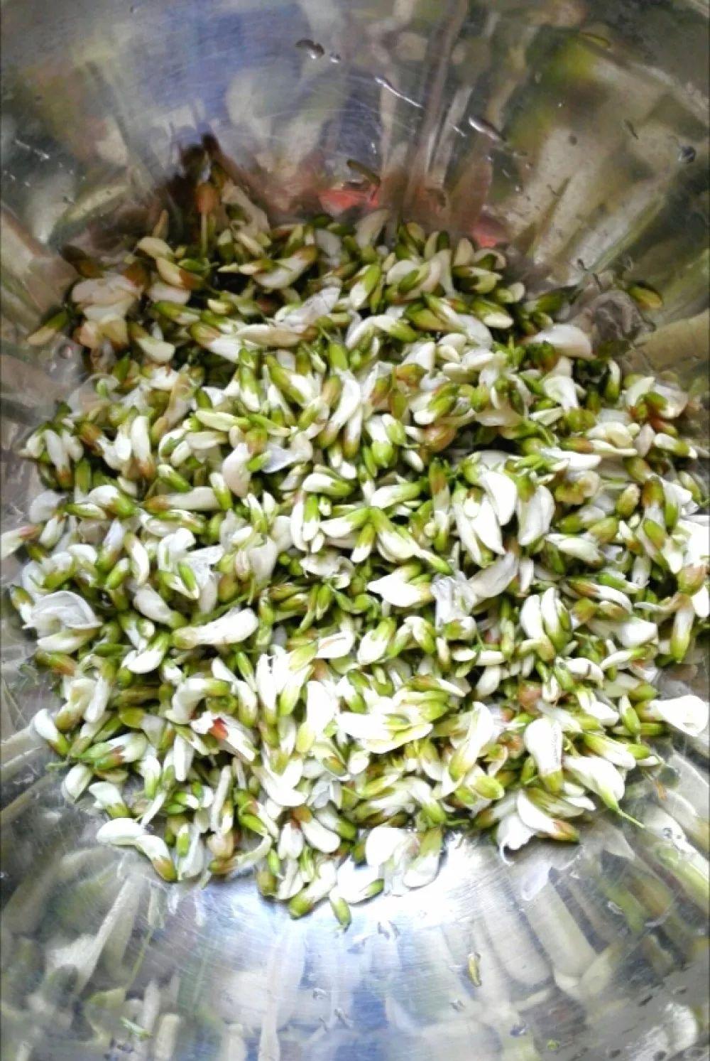 槐花几月份开，槐花是吃开放的，还是未开放的？