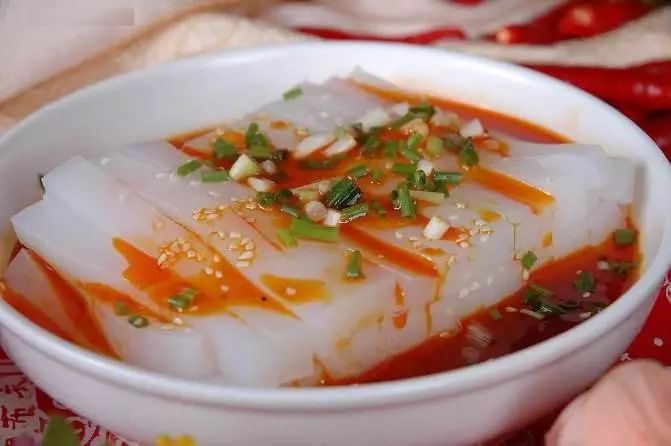 冰粉和白凉粉是一种东西吗？冰粉和白凉粉的区别