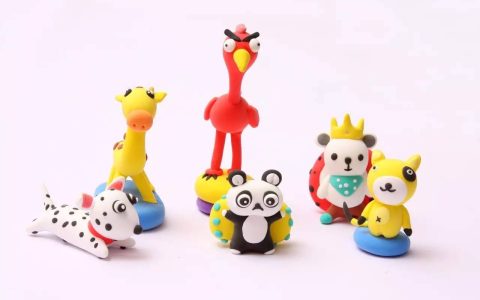 彩泥和超轻粘土的区别（彩泥和粘土哪个更安全）