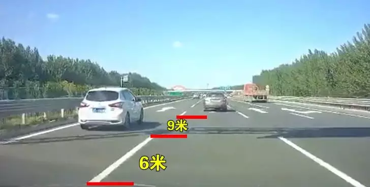 高速公路最危险的位置，你一定会经过！