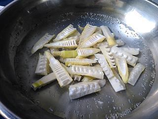 腌笃鲜怎么读(腌笃鲜是哪里的菜)