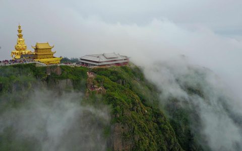 峨眉山是哪个市的？四川峨眉山