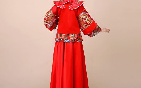 秀禾服是小妾穿的吗（秀禾服和龙凤褂区别）
