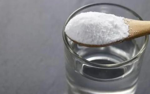 西瓜汁弄到衣服上怎么洗掉？