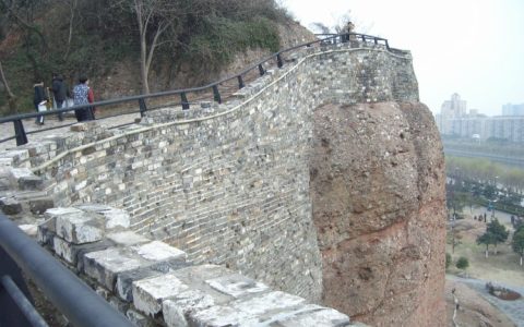 石头城是对我国哪个城市的美称（石头城是对我国哪一个城市的美称）