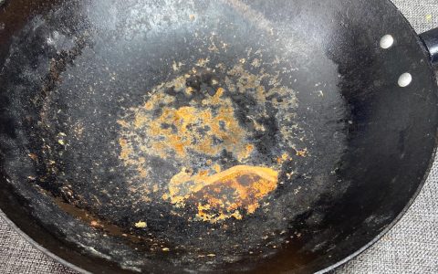 铁锅生锈了怎么处理方法？铁锅生锈怎么办