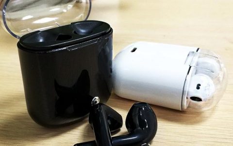 飞机上可以带蓝牙耳机听歌吗（飞机上可以带蓝牙耳机听歌吗有影响吗）