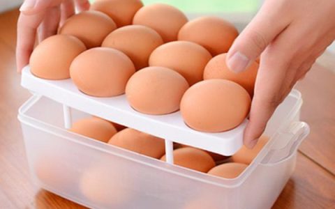 鸡蛋用放冰箱里保存吗（鸡蛋是放常温还是冰箱好）