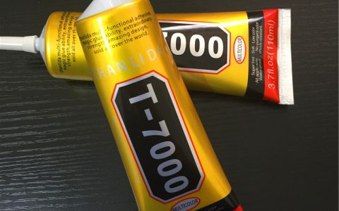 粘手机后盖t8000还是b7000好（胶水t7000和t8000的区别）