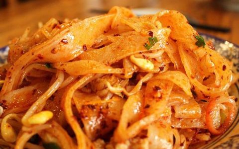 面皮是什么做的（红油面皮是什么做的）