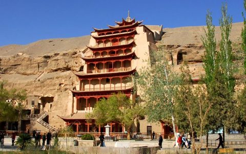 莫高窟是哪个省的景点（莫高窟是哪里的旅游景点）