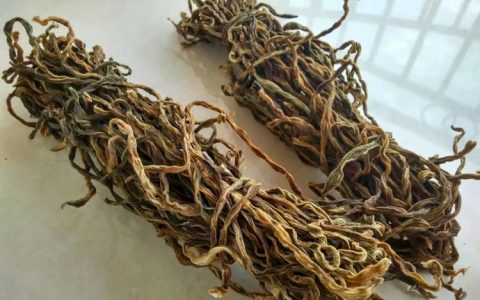 干豇豆用冷水泡还是开水（干豇豆热水泡还是冷水）