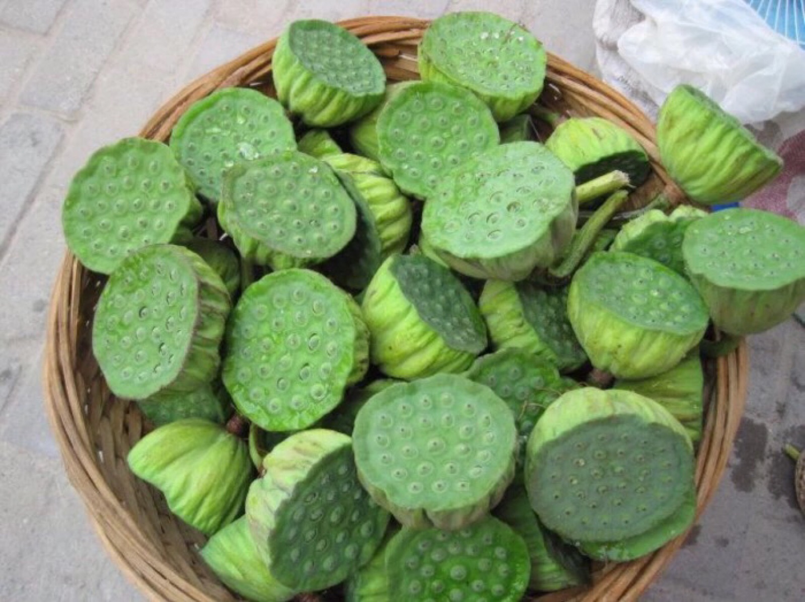 莲蓬是什么（莲蓬是什么结构）