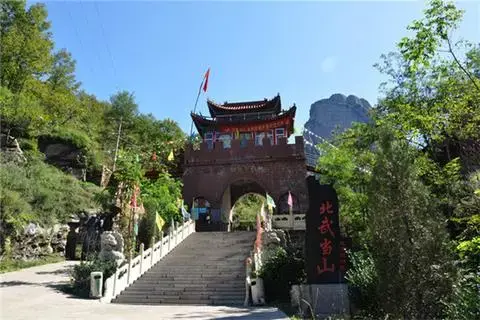武当山在哪里哪个省？湖北武当山最出名
