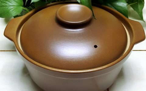 砂锅有裂纹还能用吗（砂锅第一次使用怎么保养不会开裂）