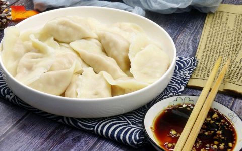 饺子象征着什么意义（过年为什么吃饺子）