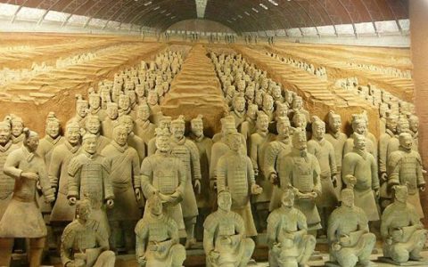 秦始皇为什么修建兵马俑(秦始皇兵马俑是怎么回事)