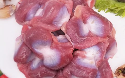 鸡胗和鸭胗哪个更好吃（鸡胗和鸭胗有什么区别）