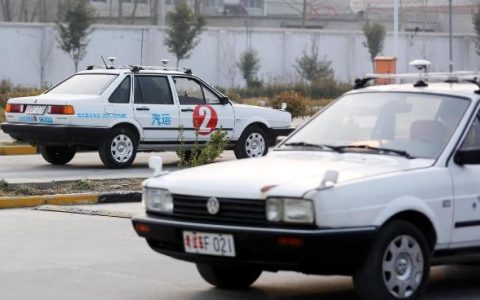 坡道定点停车和起步技巧是什么?