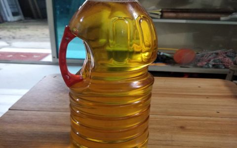 一升花生油大约等于多少斤（一升花生油是几斤）