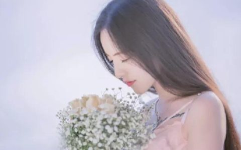 我自风情万种与世无争什么意思（风情万种与世无争什么意思）