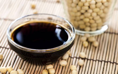 生抽就是酱油对吗（生抽和老抽的区别）
