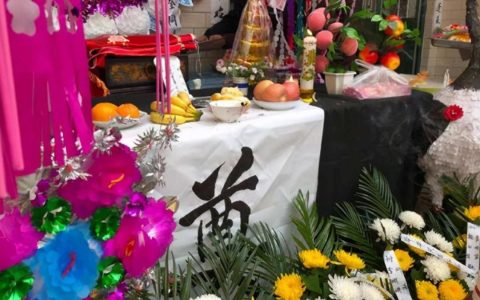 吊唁短信怎么写（表示哀悼的短信）