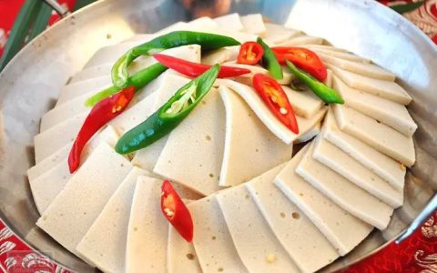 千叶豆腐是不是豆腐（千叶豆腐是什么材料做的）