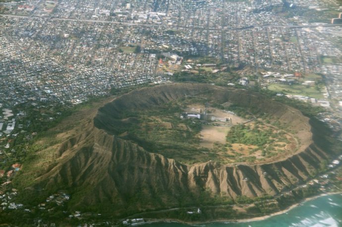 死火山和活火山有什么区别（什么叫死火山和活火山）