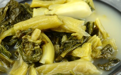 南方酸菜是用的什么菜（酸菜用什么菜做的）