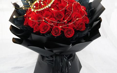 33朵红玫瑰代表什么意思