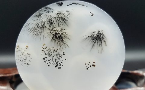 海洋玉髓是什么东西（海洋玉髓是啥玉）