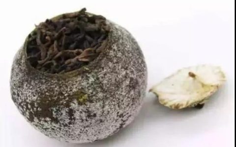 小青柑表面的白霜是不是发霉（小青柑有白霜好吗）