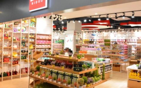 精品店导购员销售技巧和话术(门店促销员的销售技巧)